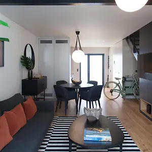 Appartement Flh Intendente Elegant Mezzanine With Balcony, Lisboa